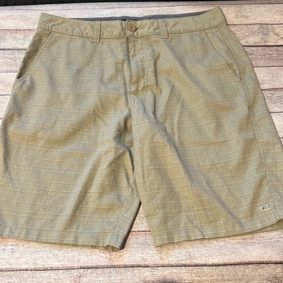 O’Neill Men’s Shorts Size 34 - Picture 1 of 4